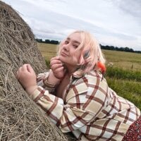 Softie_Sofy webcam model