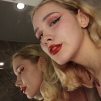 غرفة دردشة Everly_Blue دون اتصال