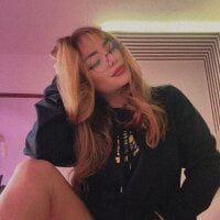 Samaantha-White webcam model