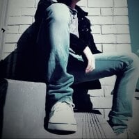 Nakedguysa's Offline Chat Room