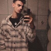 Claudiu16611 webcam