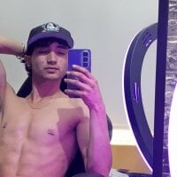 Alvin_Khalifa webcam