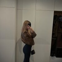 Angels__Share webcam model