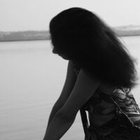 Lady_Triana's Offline Chat Room