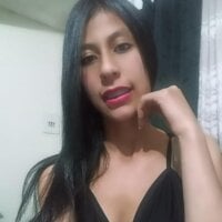 nicollelustgirl's Offline Chat Room