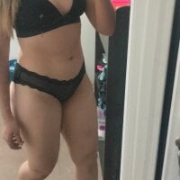 Isabel23zr webcam model