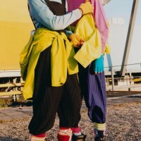 LOLA-ANDER's Offline Chat Room