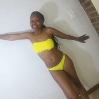 HOTTUMMYxx webcam