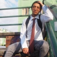 Dirtybrunette18 Adlı Modelin Çevrimdışı Sohbet Odası