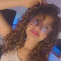 mac-sara webcam model