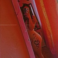 Lunahot684's Offline Chat Room