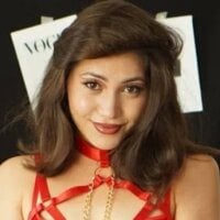 Bellalovesss webcam model
