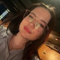 TrishaJeen অফলাইন চ্যাট রুম