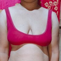 InsuredBotfly webcam model