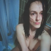 ClaudiaKissXX's Offline Chat Room