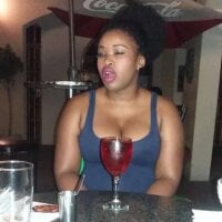 FLOWERLIPS25 webcam model