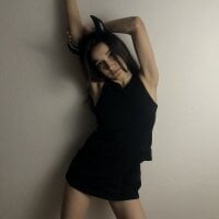 SabrinaLees' Offline Chat Room