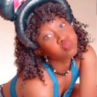 juicy_couples' Offline Chat Room