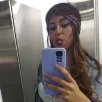 emma_echeverry Adlı Modelin Çevrimdışı Sohbet Odası