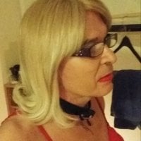 trannygangbangsluts Adlı Modelin Çevrimdışı Sohbet Odası