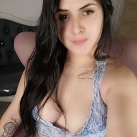 LUCIANA_18 Adlı Modelin Çevrimdışı Sohbet Odası
