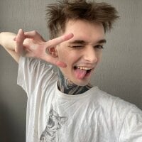 2amkiss model avatar