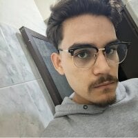 RossyAron webcam