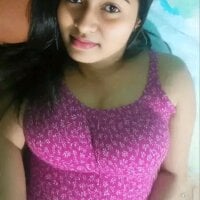 Divya-11431 webcam model