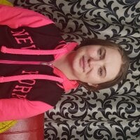 غرفة دردشة NicoleShine_ دون اتصال