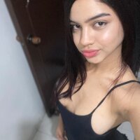 sweetcam555 Adlı Modelin Çevrimdışı Sohbet Odası