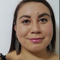 camelia-rose-'s Offline Chat Room