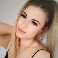 LikaFoxie webcam