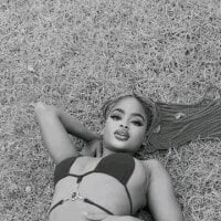 Zsweetbella's Offline Chat Room