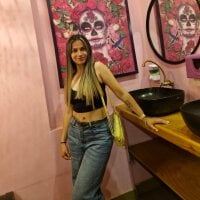 Liat_White_Tx model avatar