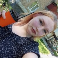 AlbertaHeckler Chat Room offline