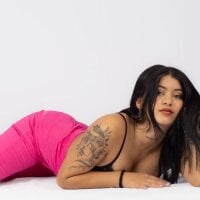 Sophieee_1's Offline Chat Room