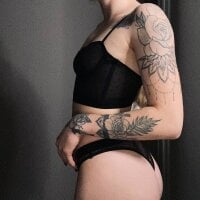 Mira_Becca's Offline Chat Room