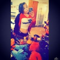 DaddysLittleMonster1496's Offline Chat Room