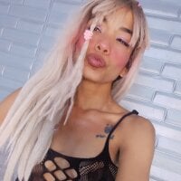 lauraamoon