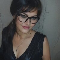 Roberta_Lovely Adlı Modelin Çevrimdışı Sohbet Odası