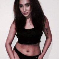 clara_blake's Offline Chat Room