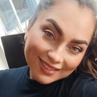 Mona_mara's Offline Chat Room