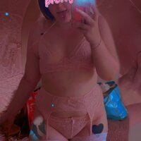 curvyuk_celeste18x from Stripchat
