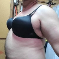 Pinkpanties29's Offline Chat Room