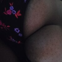 Afrosexxxhouse's Offline Chat Room