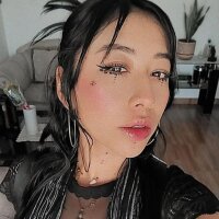 _arianna02's Offline Chat Room