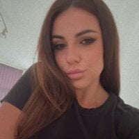 NaughtyOlive webcam model