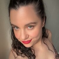 Thecurvybrat webcam model