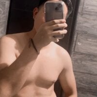 JovenSexi96's Offline Chat Room