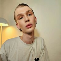 Ashleydrill's Offline Chat Room